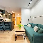 Apartment Tespis - Zabrska 15 Next To Global Office Park