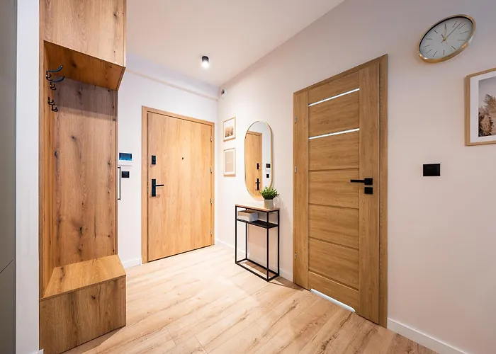 Tespis - Zabrska 15 Next To Global Office Park 卡托维兹