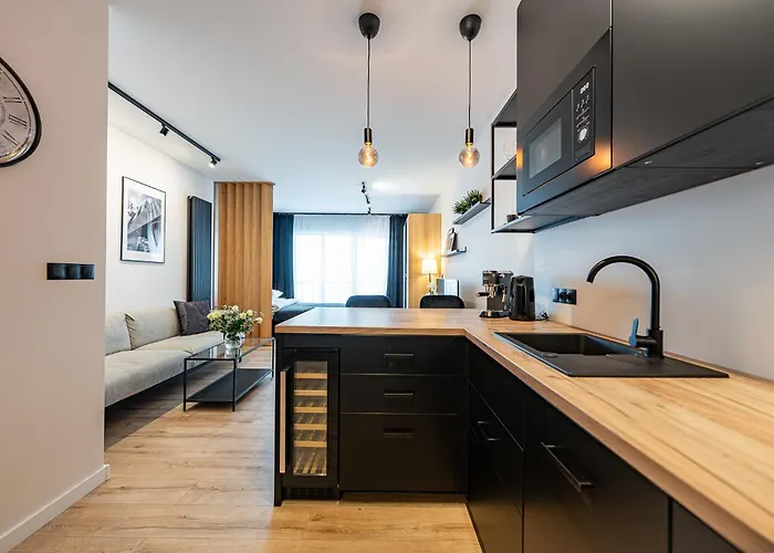 Tespis - Zabrska 15 Next To Global Office Park 卡托维兹