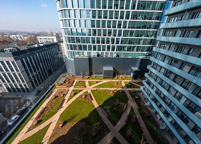 Tespis - Zabrska 15 Next To Global Office Park * 卡托维兹