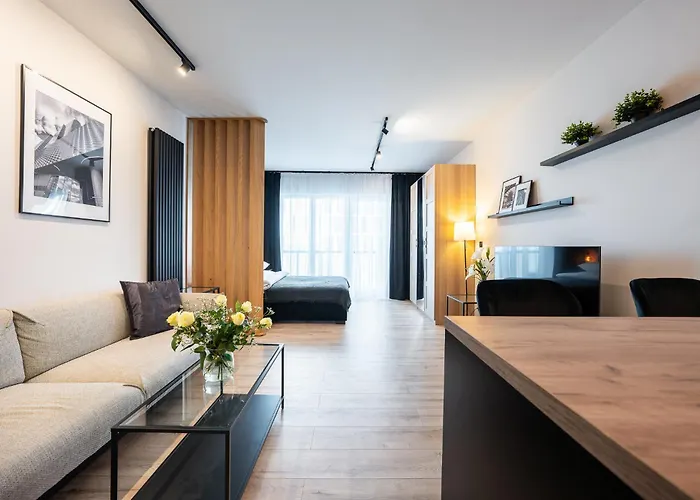 Tespis - Zabrska 15 Next To Global Office Park * 卡托维兹